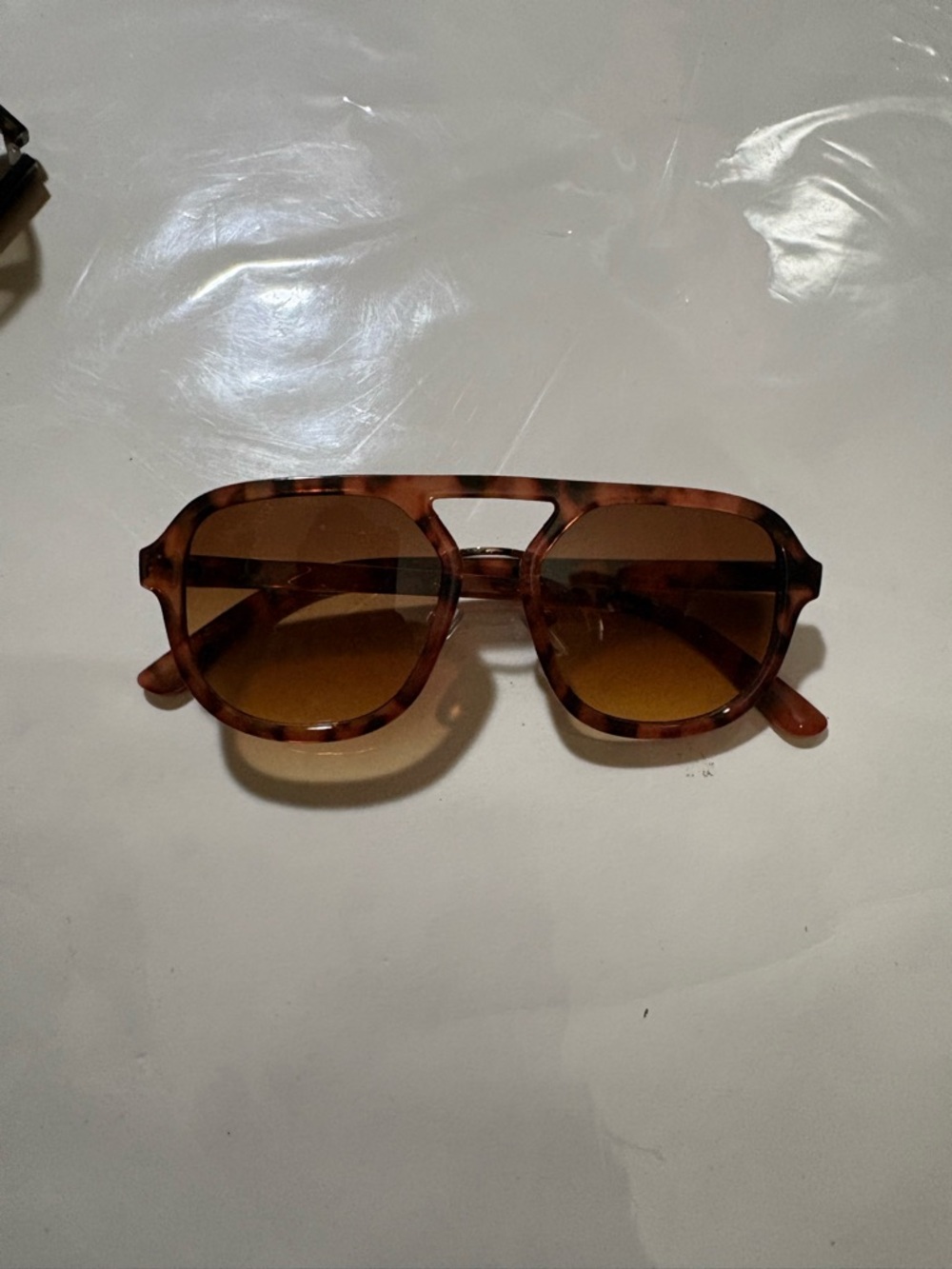 American Eagle Outfitters Tortoiseshell Sunglasses - Brown/Amber Frame
